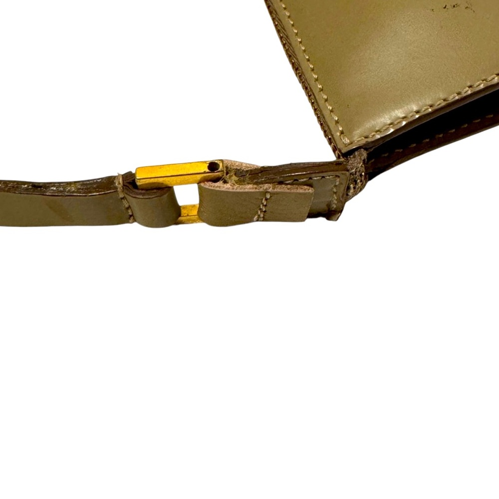 SALVATORE FERRAGAMO CLUTCH IN A VERY BEAUTIFUL COLOR IN EUC - Picture 4 of 9
